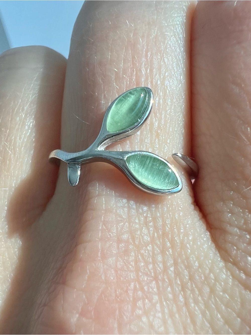 925 Sterling Silver Green Leaf Open Ring